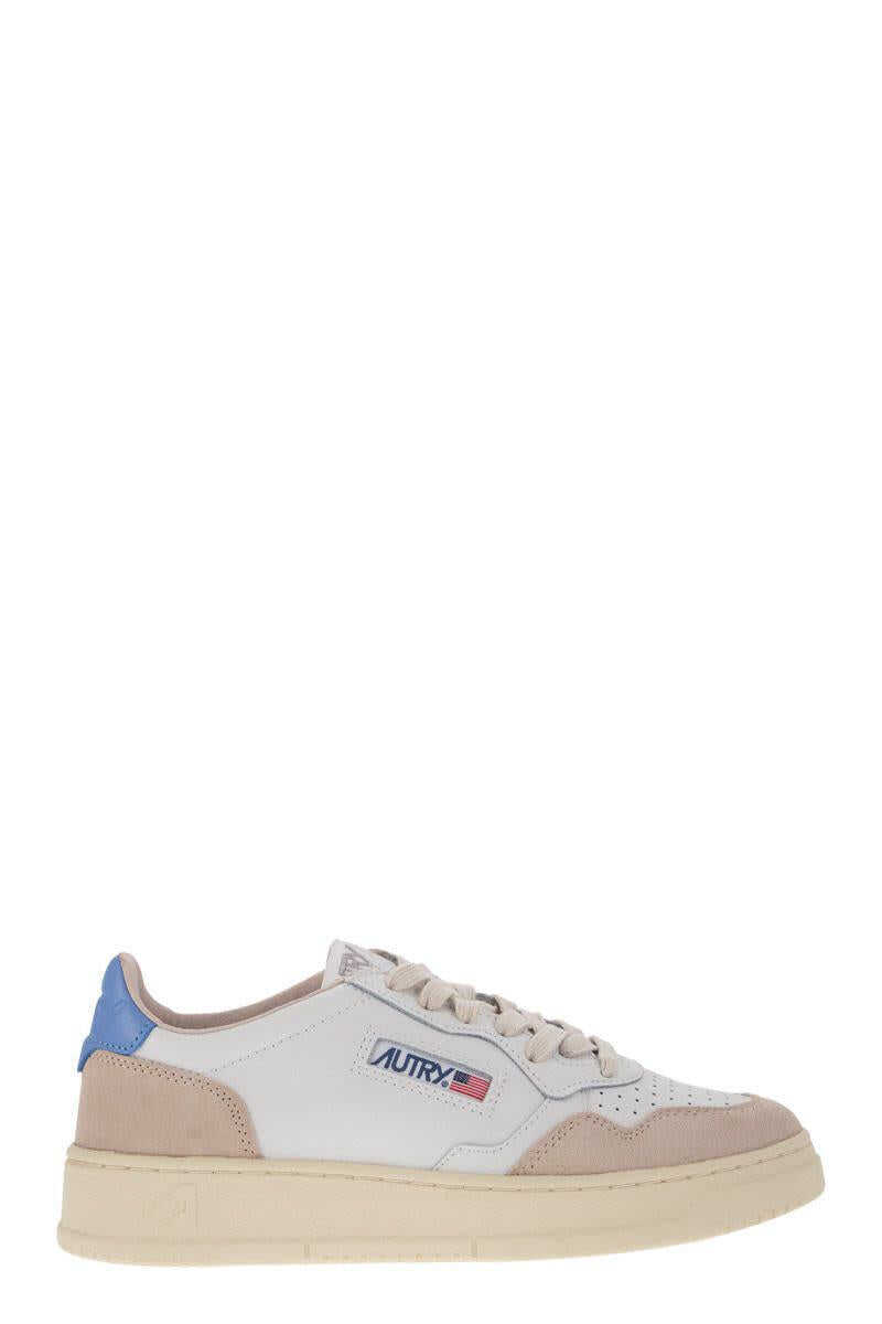 AUTRY AUTRY MEDALIST LOW - Leather and Suede Sneakers WHITE/BLUE/BEIGE