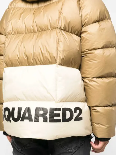 Geci de iarna DSQUARED2 Logo Printed Down Jacket With Zipped Pockets Beige Barbati (BM 14793715) 5