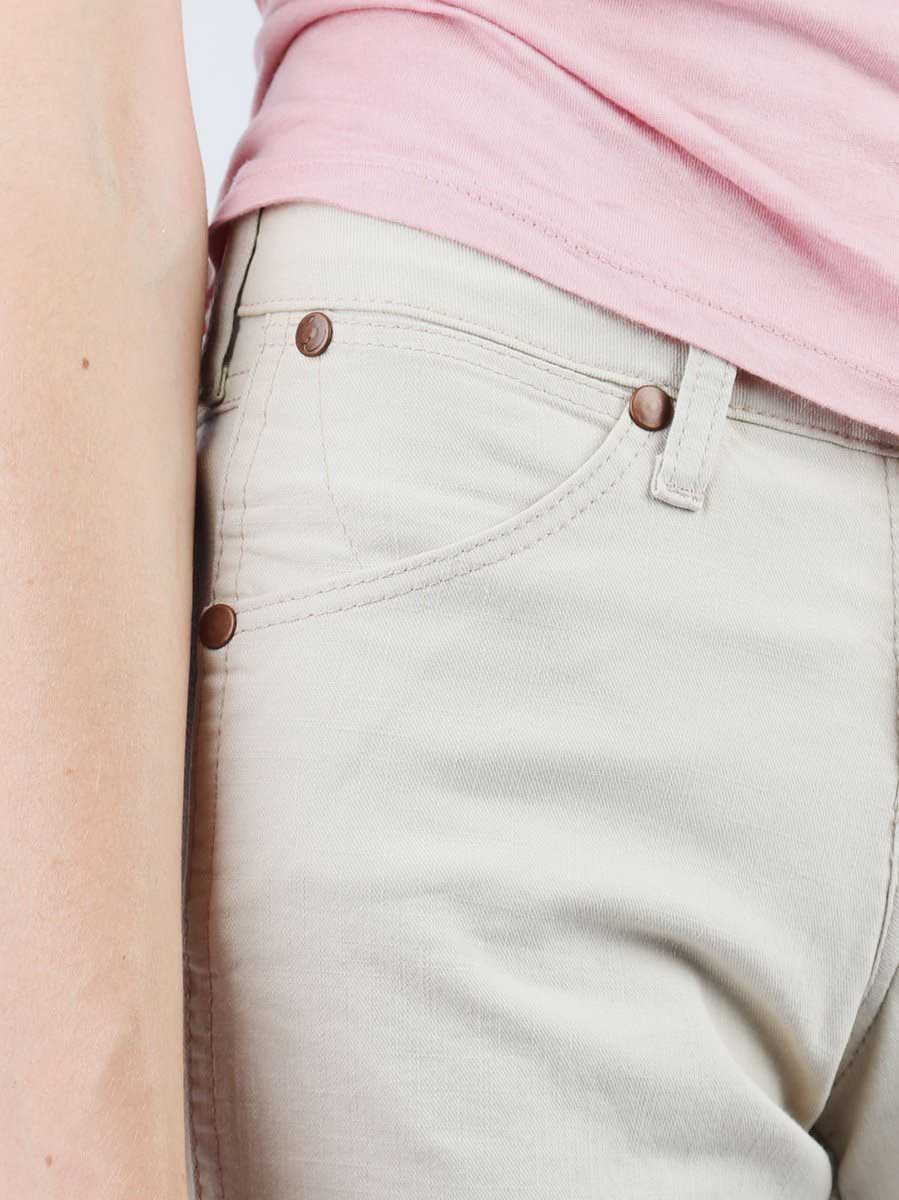 Blugi evazati Wrangler Eve Beige Femei (BM 15197623) 4