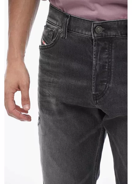 Blugi drepti Diesel Straight-Leg D-Sark Denims With Distressed Detail L.32 Black Barbati (BM 15210145) 3