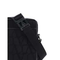 Genti de umar Valentino Garavani pentru Barbati - Genti de umar Valentino Garavani Valentino Garavani Nylon Messenger Bag Black Barbati (BM 15507634) - B-mall.ro
