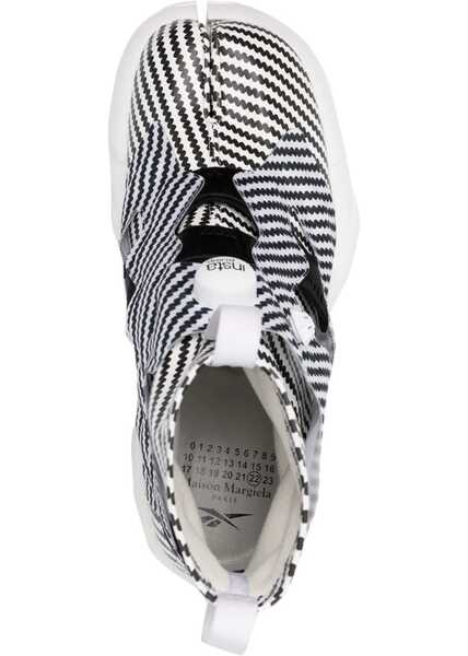 Botine Maison Margiela Mm22 X Reebok Pull On Tabi Booties With Inflatable Detail 10 Black & White Femei (BM 16210035) 4