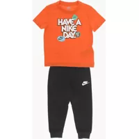 Pantaloni de trening Joggers And Printed T-Shirt Set Baieti