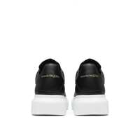 Pantofi sport Alexander McQueen pentru Barbati - Sneakers Alexander McQueen Alexander McQueen Oversized Sneakers Black Barbati (BM 16512840) - B-mall.ro