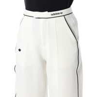 Imbracaminte adidas Originals Dama - Pantaloni casual adidas Originals Adidas Originals Bermuda Shorts WHITE Femei (BM 17015280) - B-mall.ro