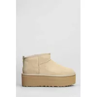 Bocanci UGG UGG Classic Ultra Mini Low Heels Ankle Boots