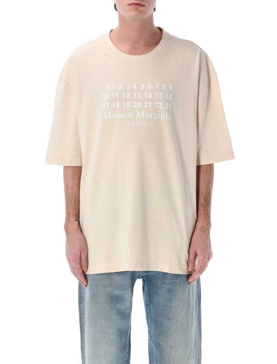 Tricouri Maison Margiela Maison Margiela Oversized Logo T-Shirt Beige Barbati (BM 17319405) 1