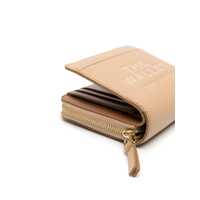 Portofele Marc Jacobs Dama - Portofele Marc Jacobs Mini Compact Beige Wallet With Embossed Logo In Hammered Leather Woman Beige Femei (BM 17540439) - B-mall.ro