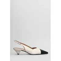 Pantofi cu toc Carmens Demi Wing Pumps Femei
