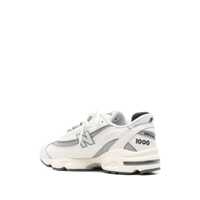Incaltaminte Dama - Sneakers New Balance Grey Low Top Sneakers With Logo Patch On Side And Tongue And Perforated Panels In Tech Fabric Unisex GREY Femei (BM 18045705) - B-mall.ro