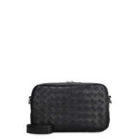 Genti de umar Bottega Veneta Small Intrecciato Camera Bag Barbati
