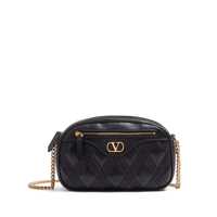 Genti de umar Valentino Garavani Quiltie 67 Leather Camera Bag Femei