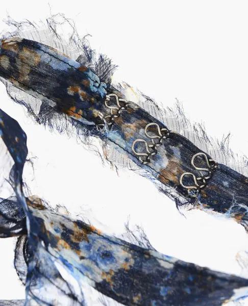 Pulovere DSQUARED2 Silk Crepon Choker Necklace With English Garden Print Blue Femei (BM 18371968) 3