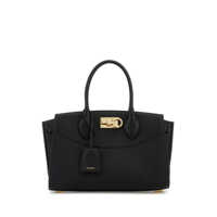 Genti de mana Salvatore Ferragamo Handbags. Femei