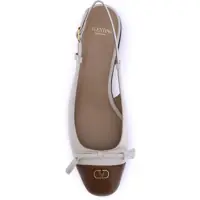 Balerini Valentino Garavani Dama - Balerini Valentino Garavani Valet Du Roi Ballerinas BUTTER WHITE/TOBACCO Femei (BM 18400882) - B-mall.ro