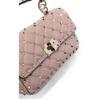 Genti de mana Valentino Garavani Dama - Genti de mana Valentino Garavani Small Leather Rockstud Spike Handbag POUDRE Femei (BM 18578341) - B-mall.ro