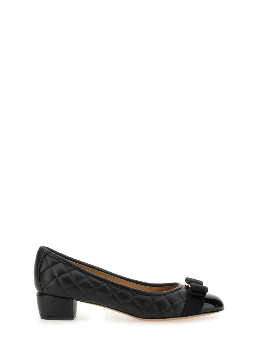 Pantofi cu toc Salvatore Ferragamo Salvatore Ferragamo Bow Neckline Vara Black Femei (BM 18750513) 1