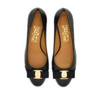 Pantofi cu toc Salvatore Ferragamo Dama - Pantofi cu toc Salvatore Ferragamo Salvatore Ferragamo Leather Vara Shoe Black Femei (BM 18750621) - B-mall.ro