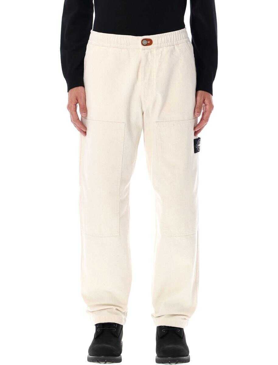 Pantaloni Stone Island Stone Island Relaxed Gabardine Chino Trousers Beige Barbati (BM 18795534) 1