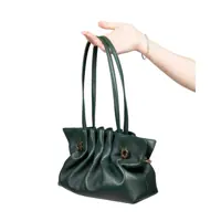 Genti de umar Salvatore Ferragamo Salvatore Ferragamo Soft Nappa Shoulder Bag