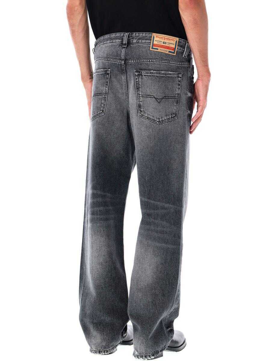 Blugi Diesel Diesel 2001 D-Macro Wide-Leg Grey Jeans DK GREY WASH Barbati (BM 18900387) 2