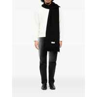 Esarfe MM6 Maison Margiela Dama - Esarfe MM6 Maison Margiela MM6 Maison Margiela Fringed Wool Scarf With Logo Patch Black Femei (BM 19341543) - B-mall.ro