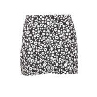 Pantaloni casual Marni Shorts Femei
