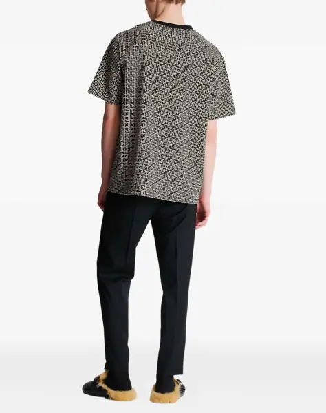 Tricouri Balmain Jacquard T-shirt with PB labyrinth monogram IVOIRE/NOIR Barbati (BM 19635845) 4