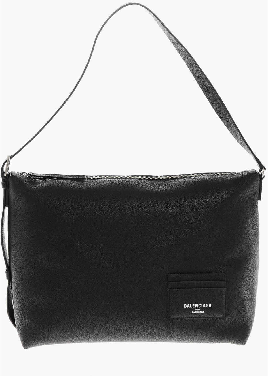 Genti de mana Balenciaga Textured Leather Shoulder Bag With Logoed Detail Black Barbati (BM 19715861) 1