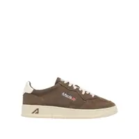 Sneakers AUTRY Autry Medalist Low Suede sneakers in the CIGAR WHT variant, product code AULMUH10
