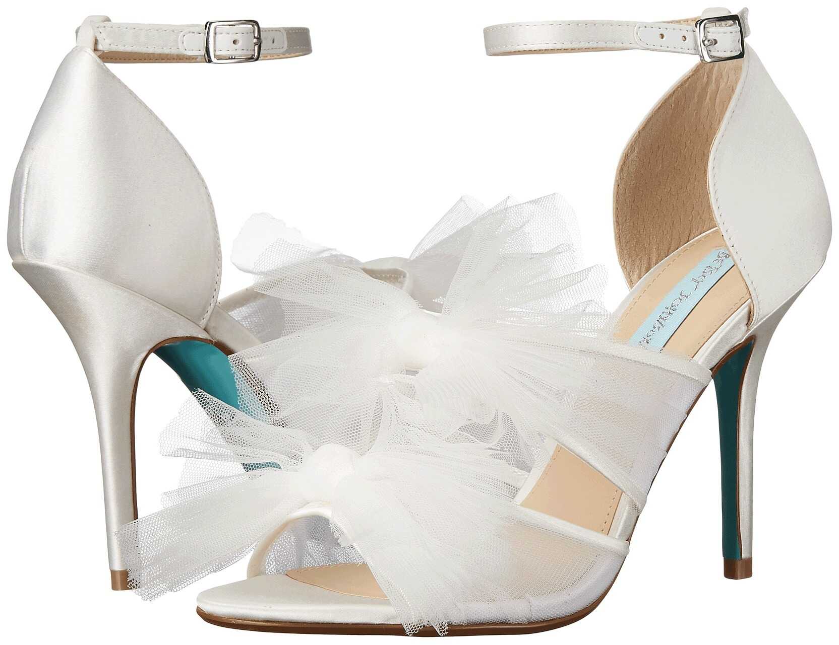 Pantof Blue by Betsey Johnson Big Ivory Satin