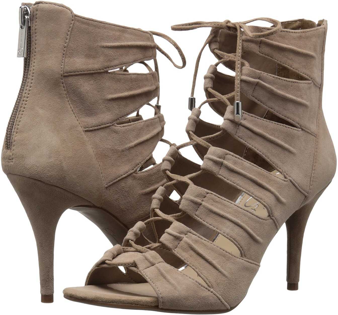 Botina Jessica Simpson Mahiri Totally Taupe Luxe Kid Suede