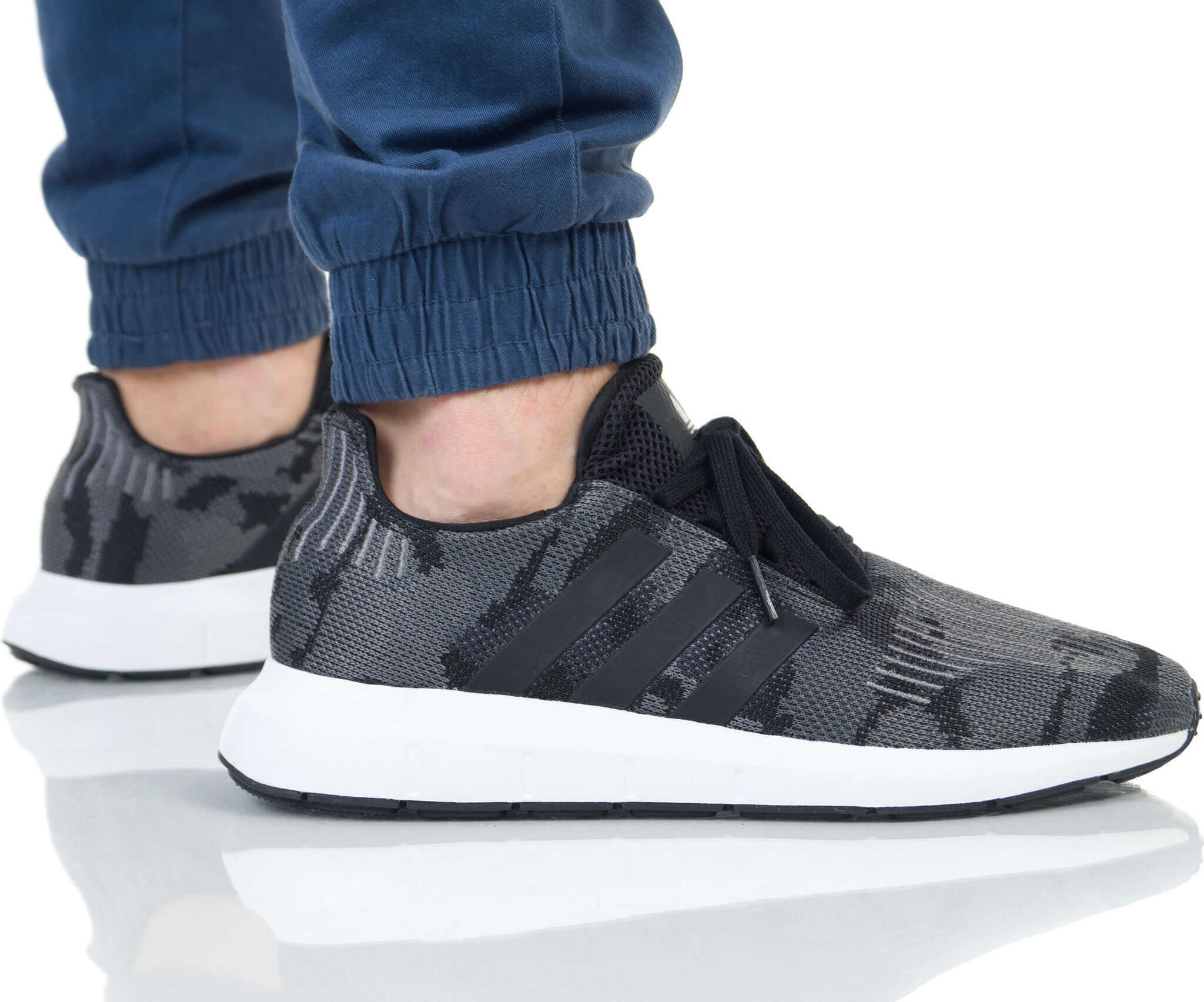 adidas Swift Run Negru