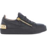 Sneakers Gail Steel Metal Plaque Leather Sneakers. Femei