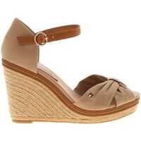 Sandale Elena Wedge Sandals In Beige Femei
