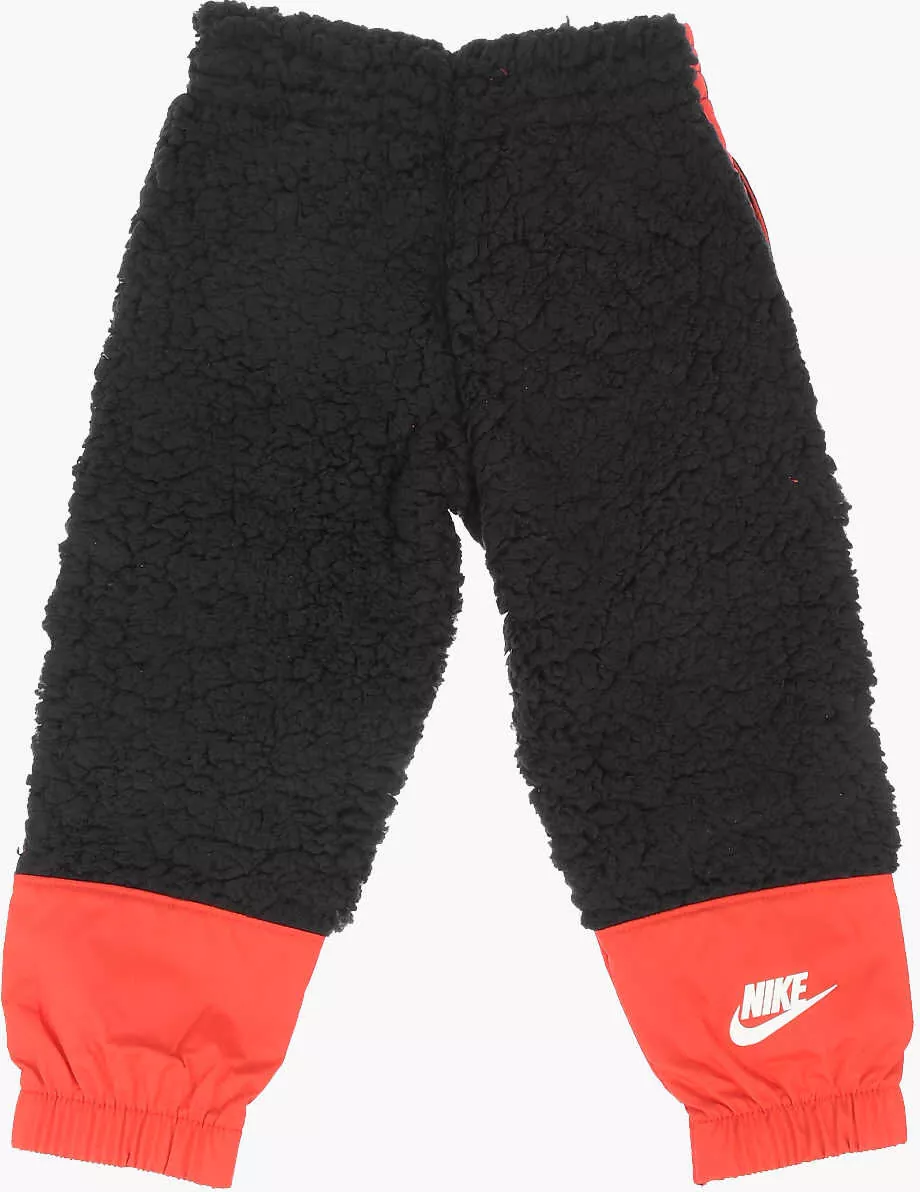 Pantaloni casual Nike Logo Printed Sherpa Pants Black Baieti (BM 8709645) 3