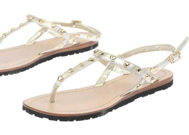 Love Laminated Leather Thong Sandals Capri With Studs