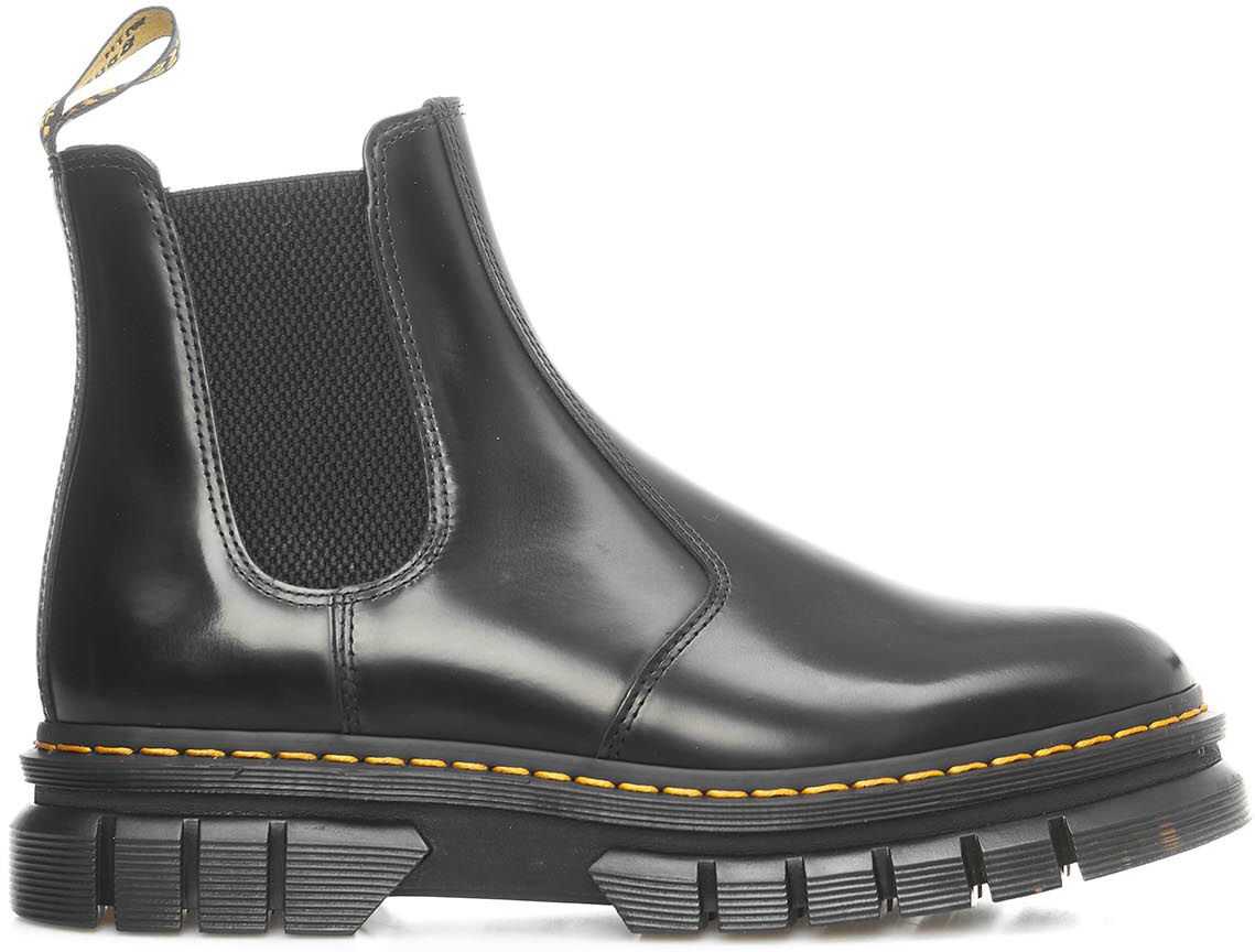 Dr. Martens Chelsea boots 