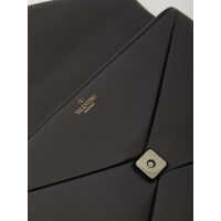 Genti de mana pentru Barbati - Genti de mana Valentino Garavani One Stud Pouch BLACK Barbati (BM 9342374) - B-mall.ro