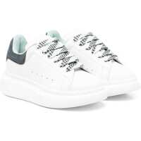 Sneakers Lacing Sneaker. Fete